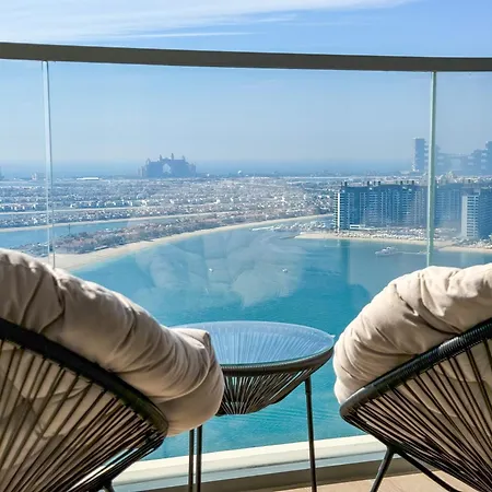 Panoramic Escape With Private Beach, 2Br On High Floor Dubai Exterior photo