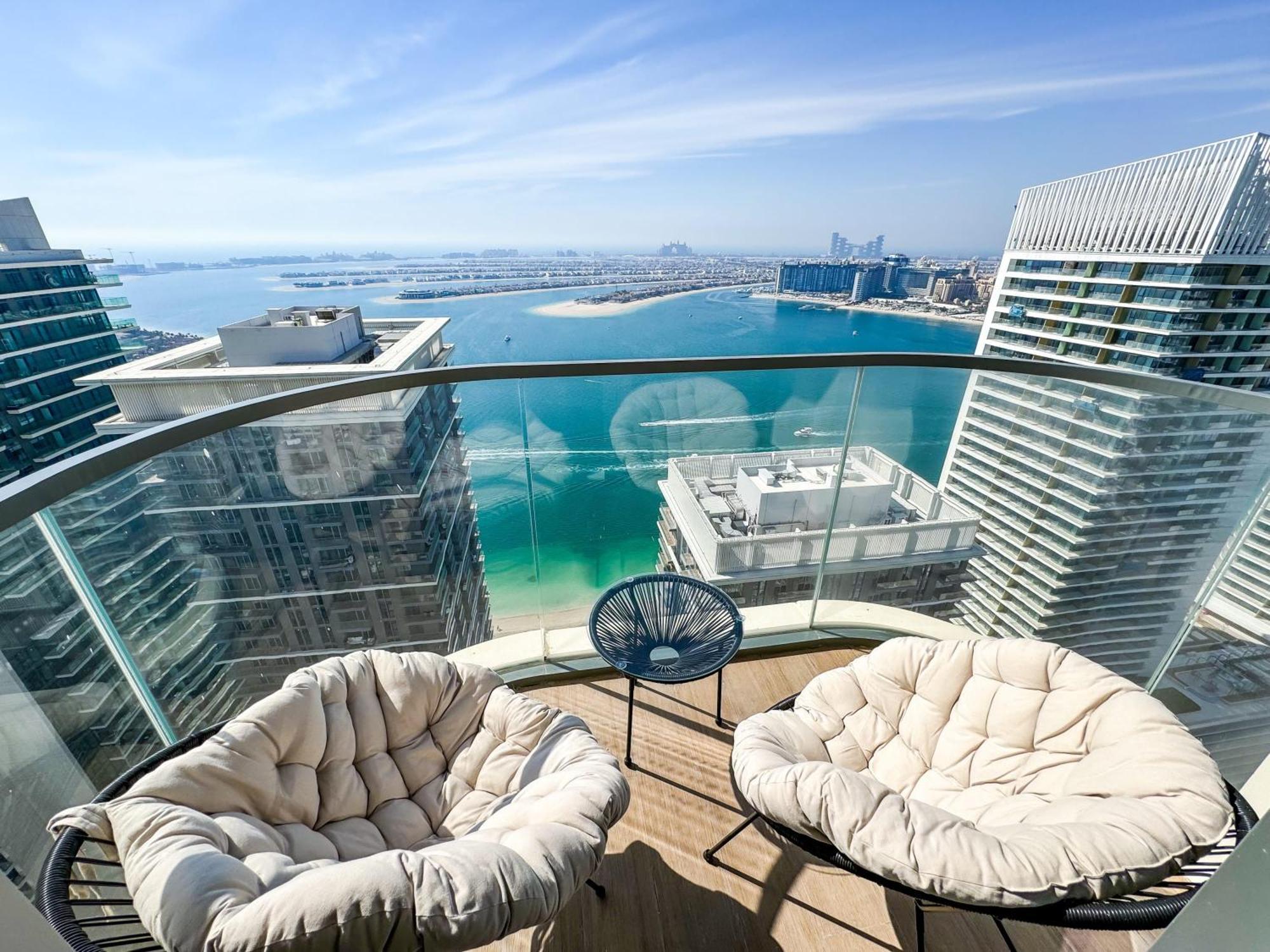 Apartment Panoramic Escape With Private Beach, 2br On High Floor Dubai