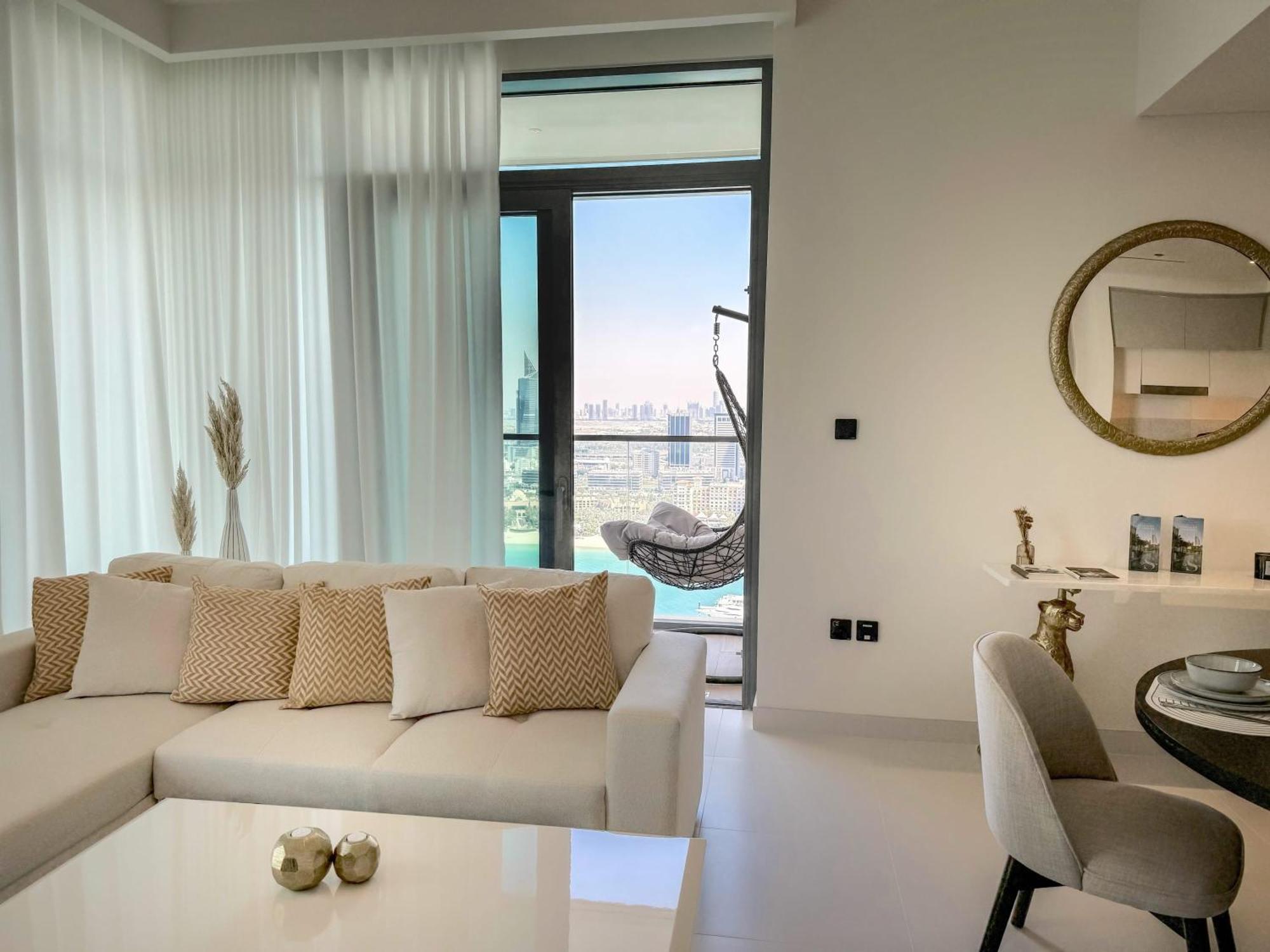 Apartment Panoramic Escape With Private Beach, 2br On High Floor