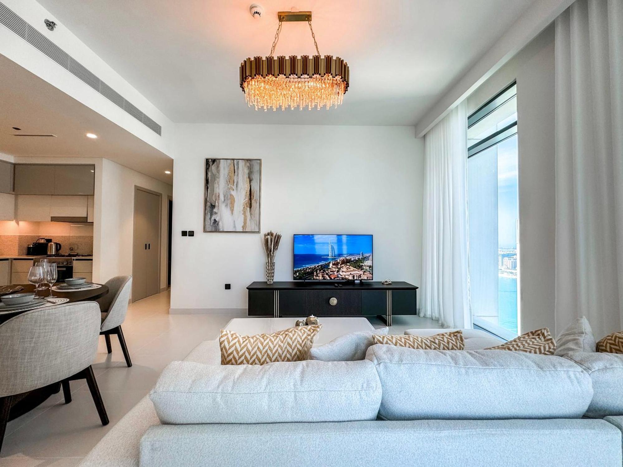 Panoramic Escape With Private Beach, 2br On High Floor *